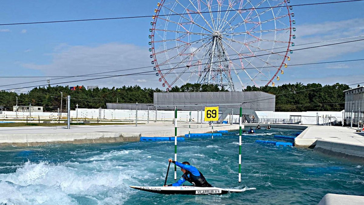 Núria Vilarrubla, durante una sesión esta semana en el nuevo canal olímpico de Tokio.