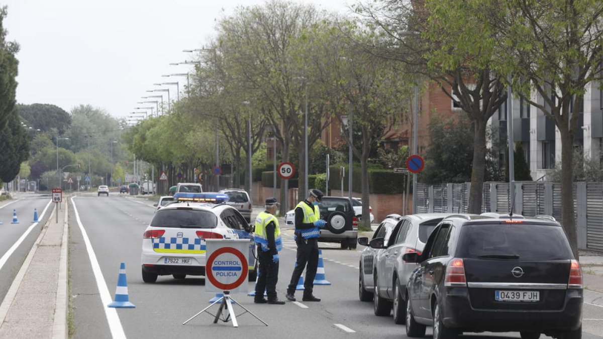 Imatge d’arxiu d’un control de la Urbana a Rovira Roure.