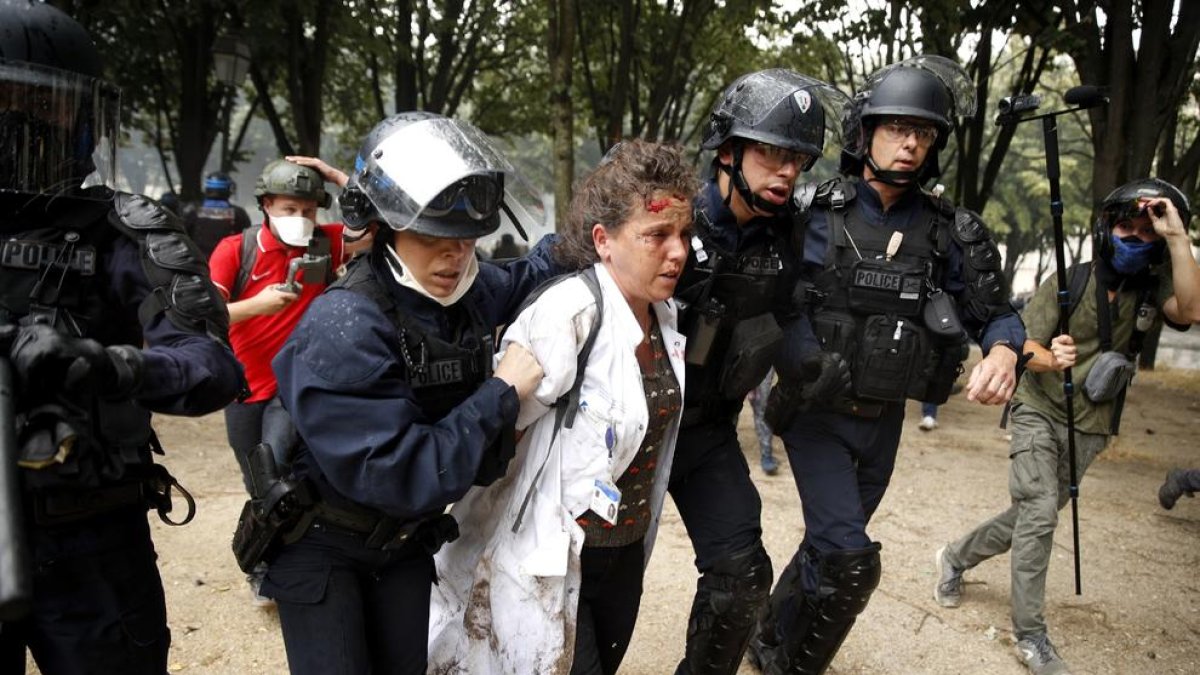 Alemania registra un brote con 400 casos de contagio en un matadero