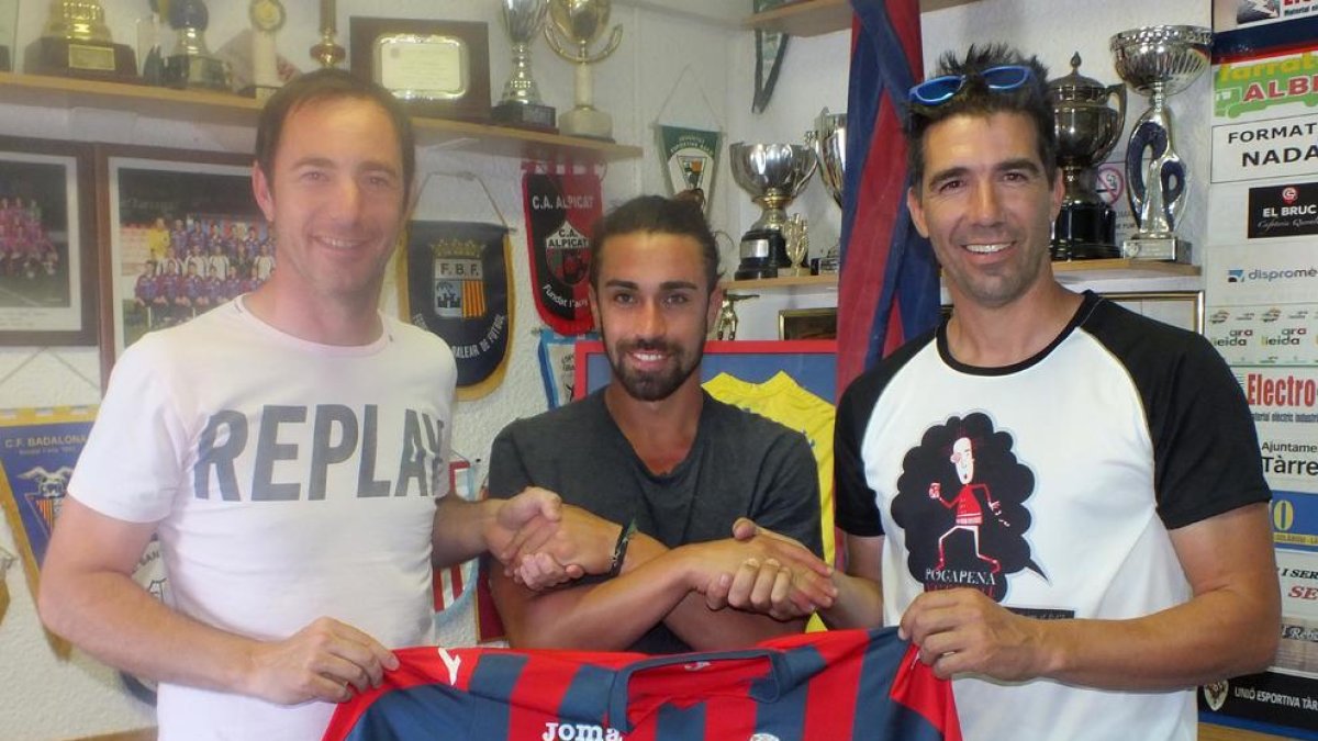 Diego Martín renueva por el Tàrrega