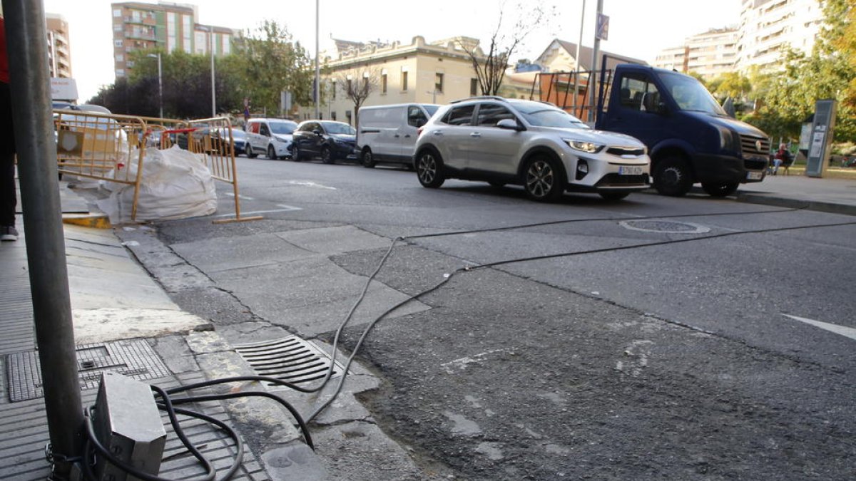 Dispositivo de aforo de vehículos instalado en Lluís Companys.