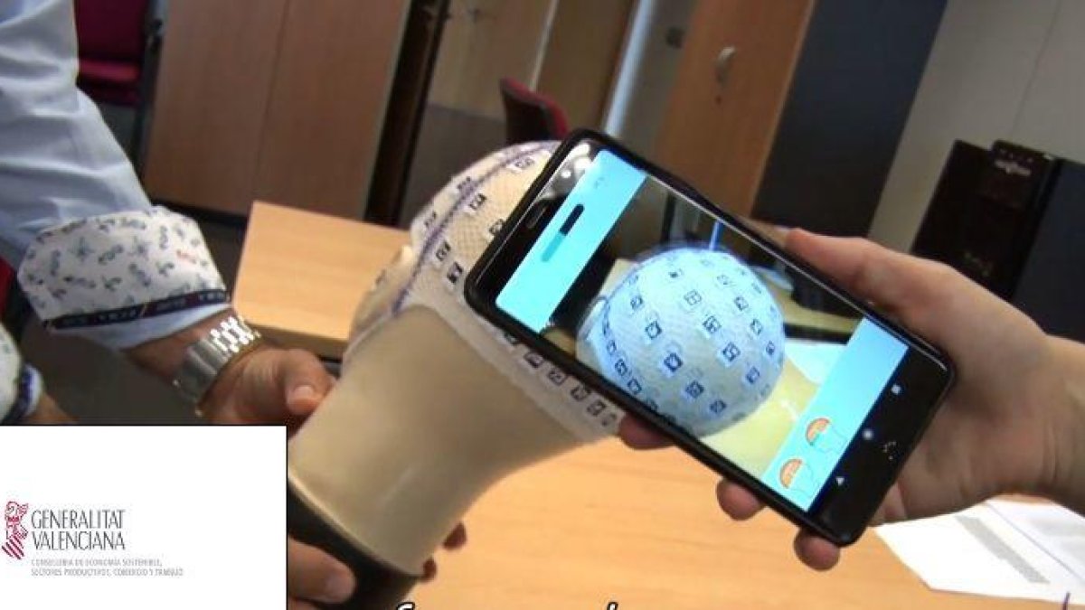 VÍDEO. Un nou sistema permet mesurar la deformació cranial dels nadons des del mòbil