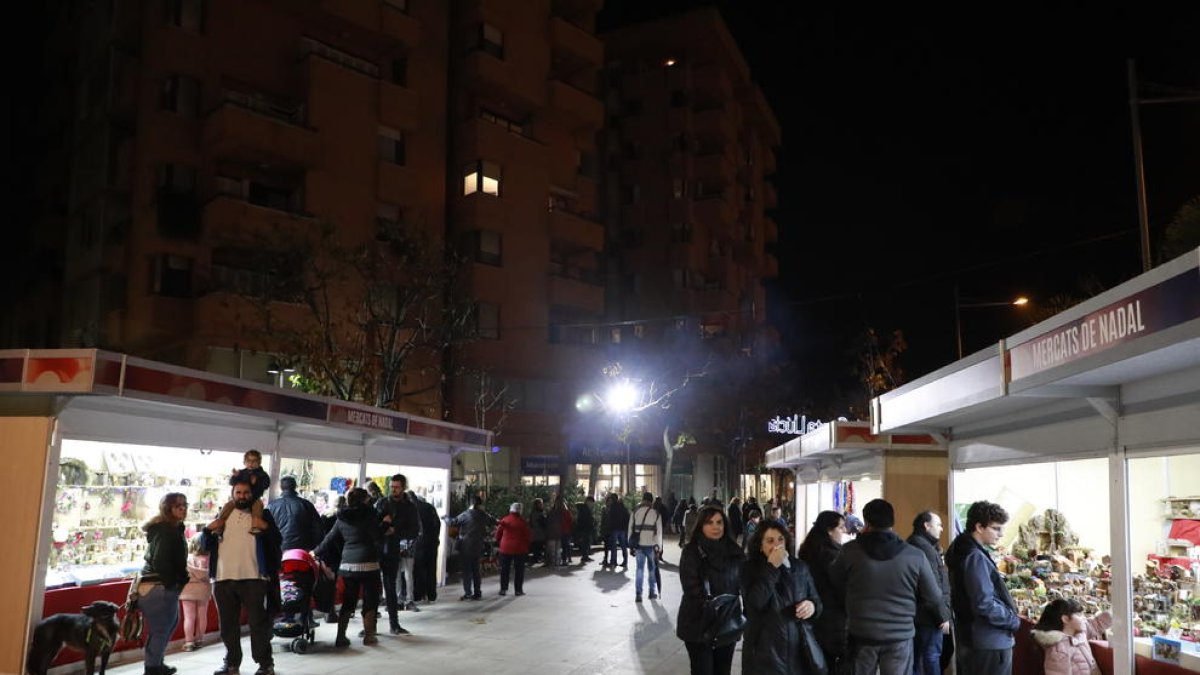 El mercado de productos navideños se celebró el año pasado en la plaza Cervantes.
