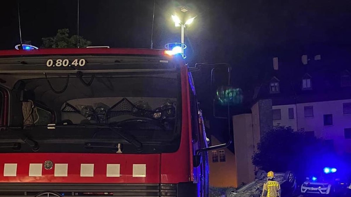 Imatge del turisme després de l’accident.