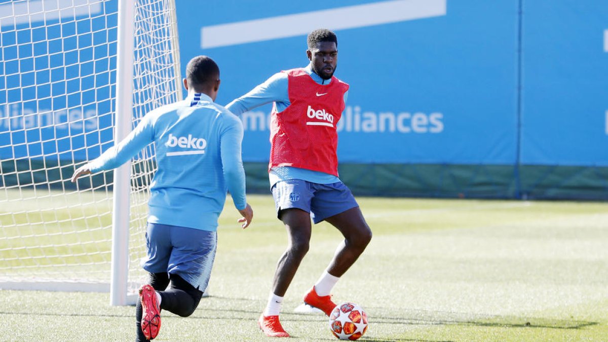 Samuel Umtiti, ahir durant l’entrenament a la Ciutat Esportiva Joan Gamper.