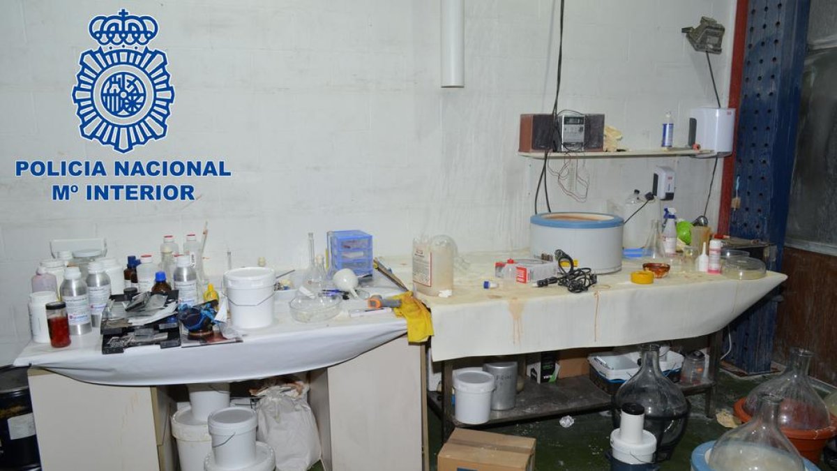 Vista de uno de los laboratorios desmantelados en Torrefarrera y Monzón.