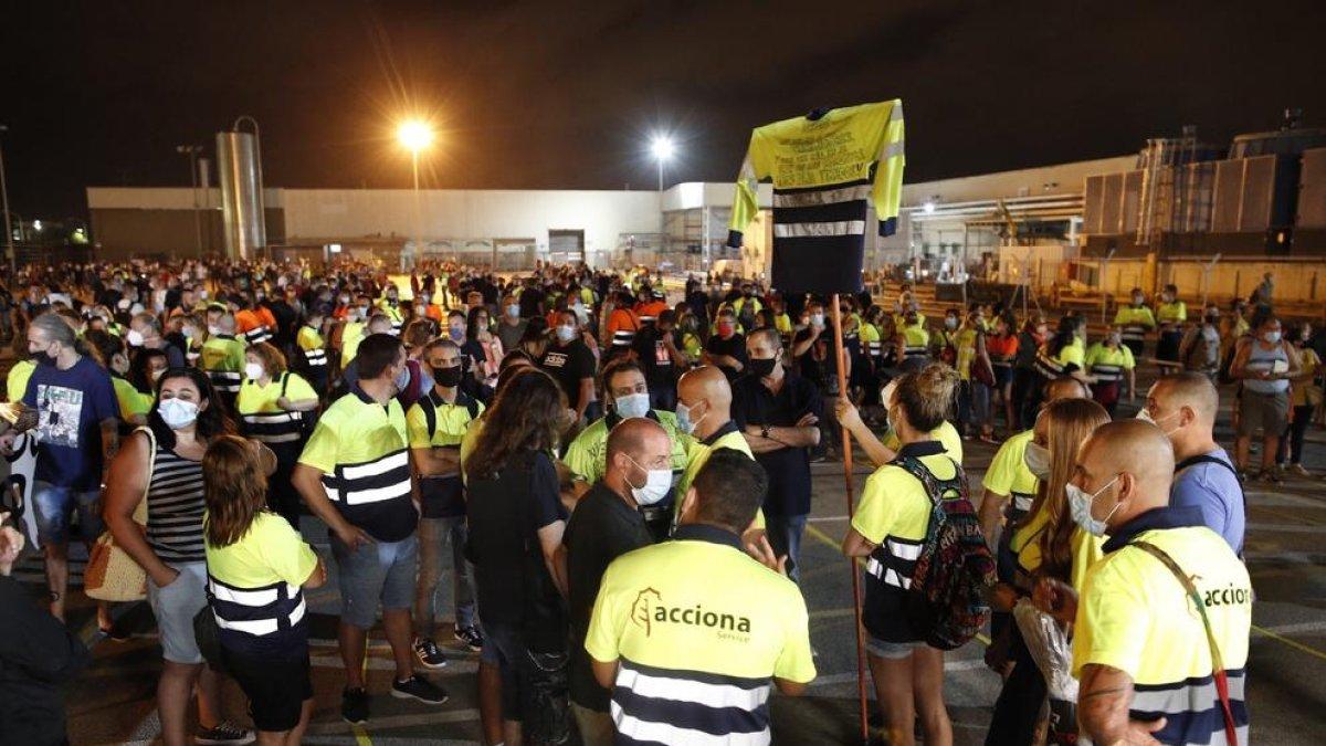 Los trabajadores de Acciona volvieron a movilizarse ayer.