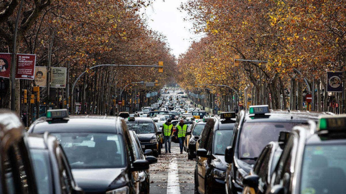 La “guerra” del taxi, que sigue latente, provocó graves problemas de movilidad en Barcelona en enero.