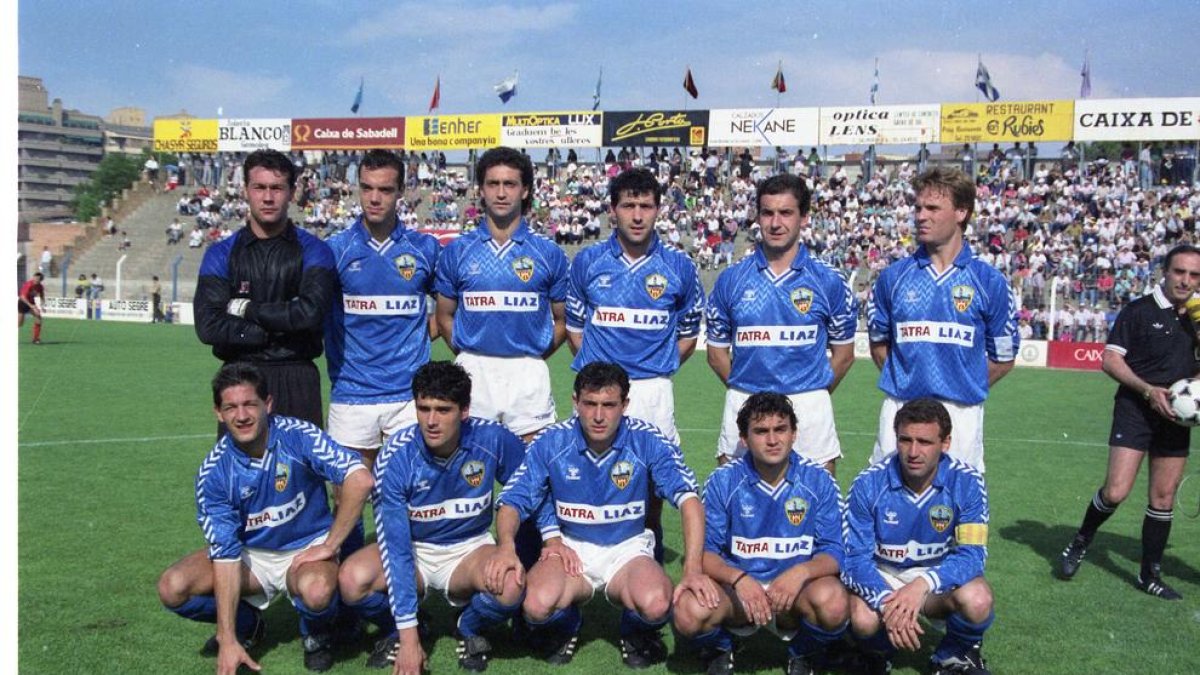 Alineació del Lleida en el partit davant del Mirandés, el 1990.