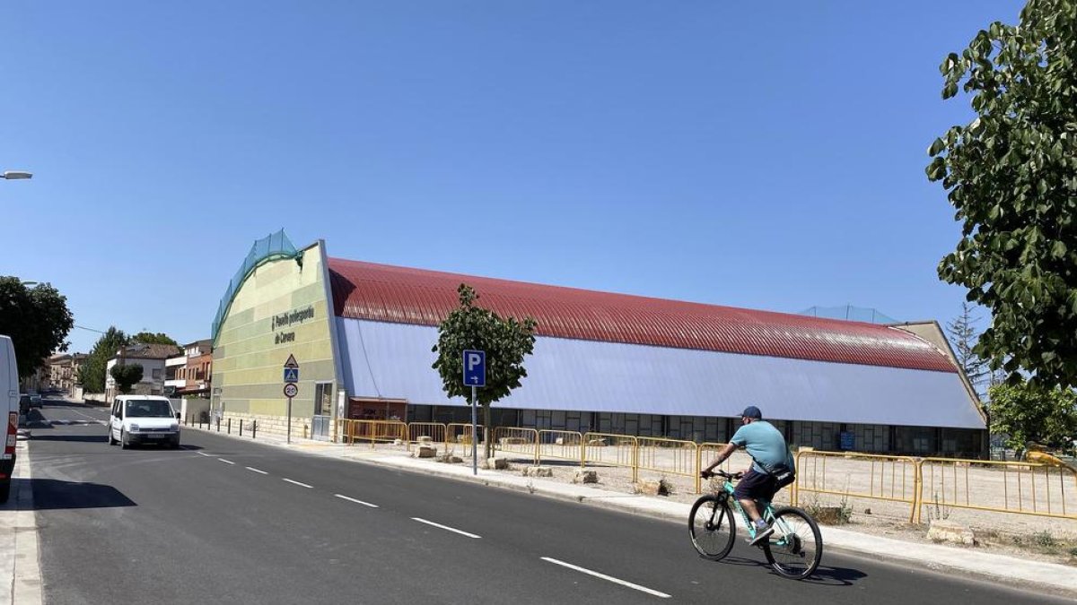 La nueva cubierta del polideportivo de Cervera.