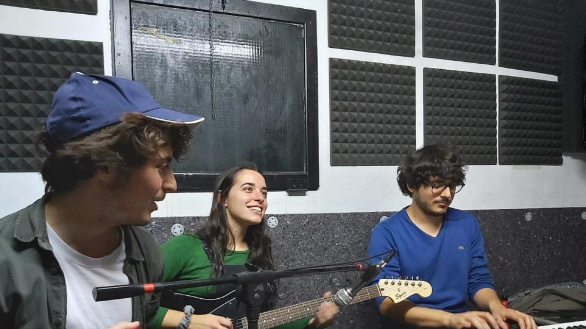 Adrià Garcia, Joana Jové y Gerard Català formaron a finales del año pasado el trío Selva Nua.