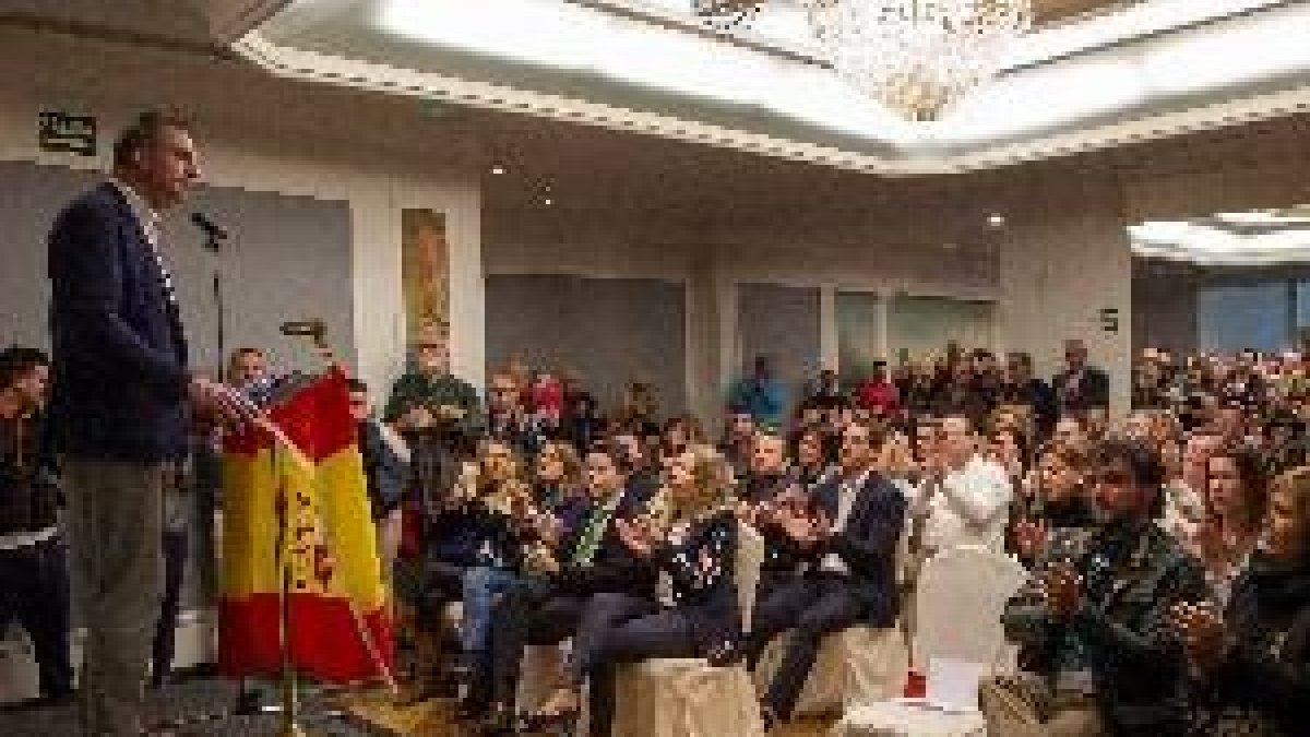 Vox afirma que el PP de#Casado li copia els discursos i 