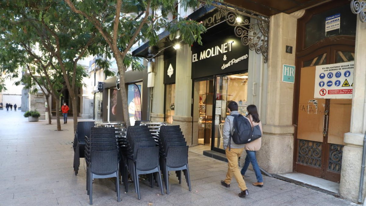 Loa bares están cerrados desde el pasado día 16.