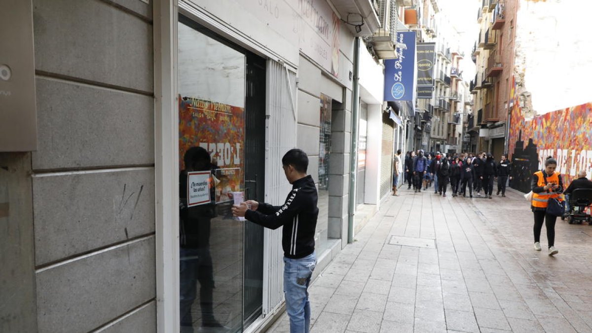 La majoria d’establiments de l’Eix van secundar la vaga i d’altres van tancar al pas dels piquets.