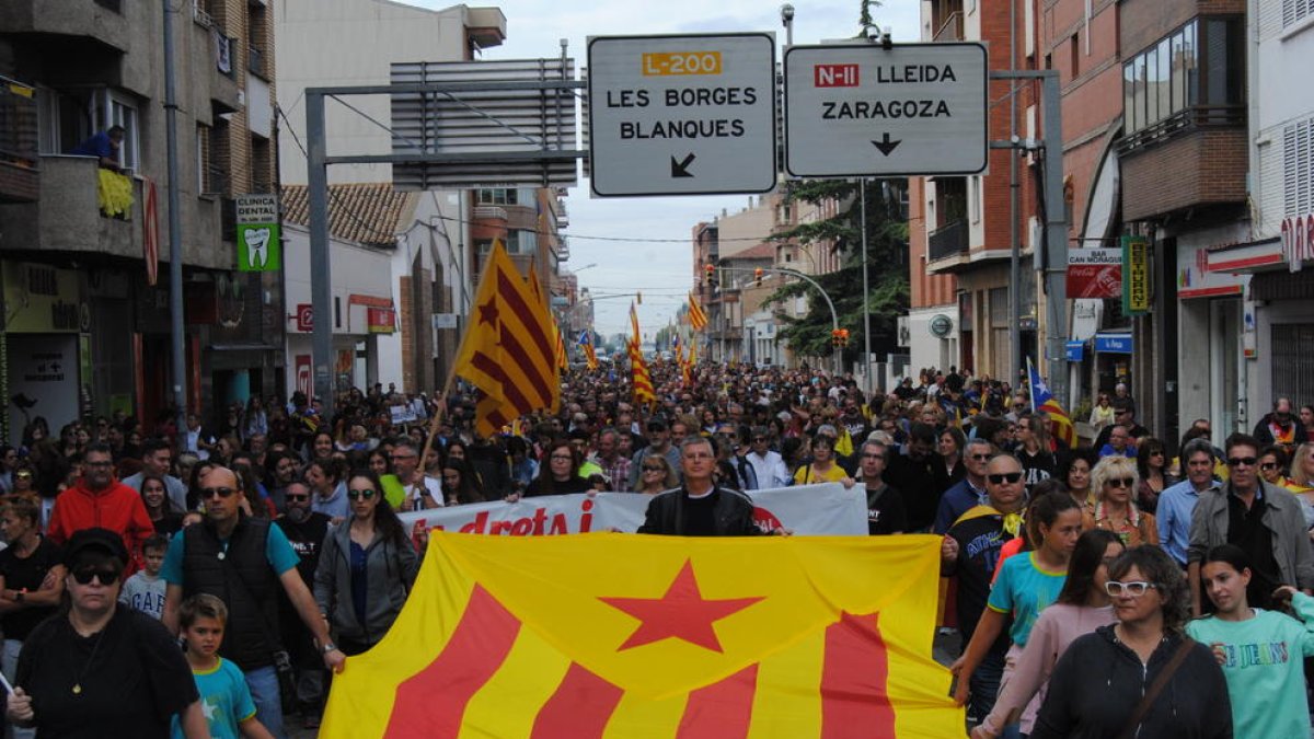 Les mobilitzacions a Mollerussa van tallar l’N-II amb més d’un miler de veïns de la capital del Pla d’Urgell.