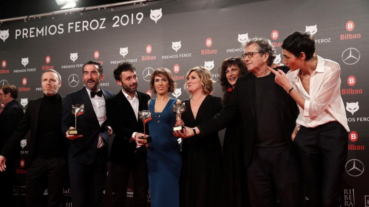 L’equip d’“El reino’ rep el premi a la millor pel·lícula dramàtica dels premis Feroz.