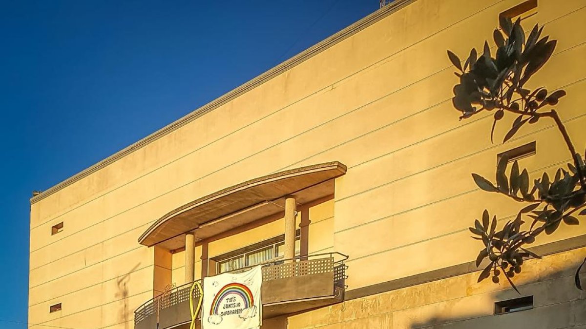 Imagen de los agentes cívicos de Rosselló.