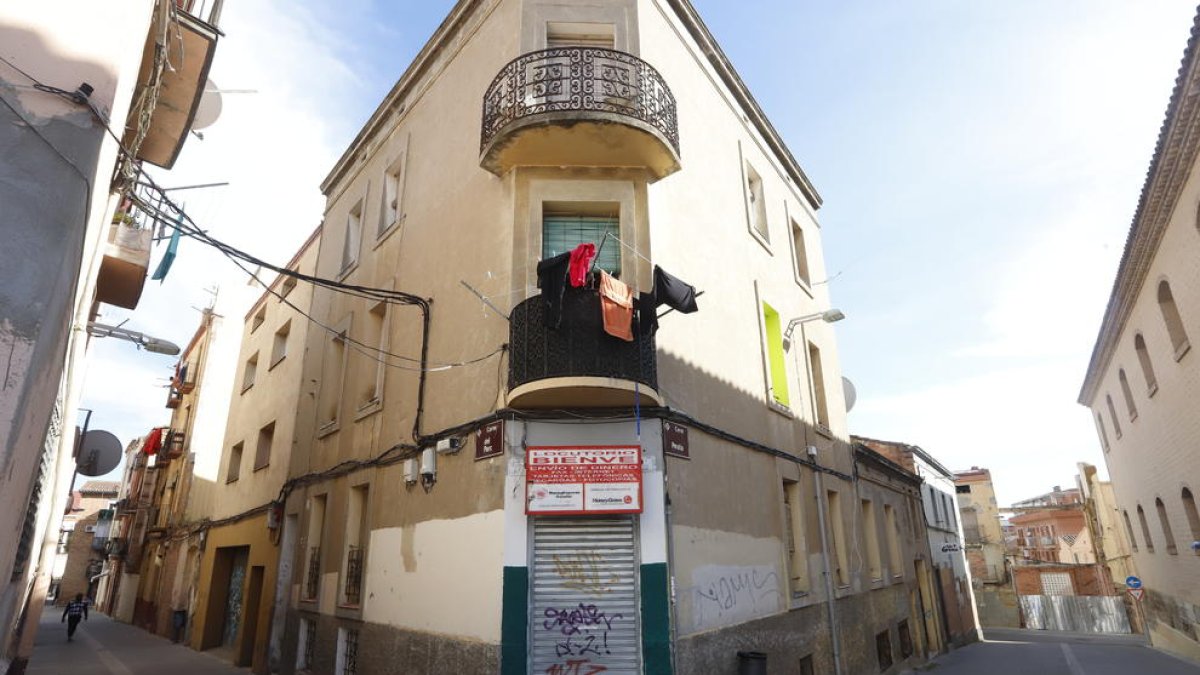 Cruce de las calles Parc y Peralta, del Centro Histórico, que serán peatonales de forma permanente.