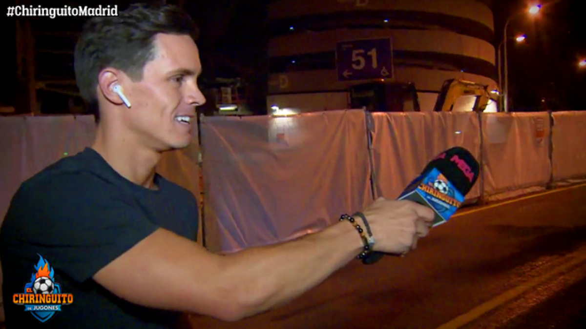 Edu Aguirre, amb el seu reportatge.