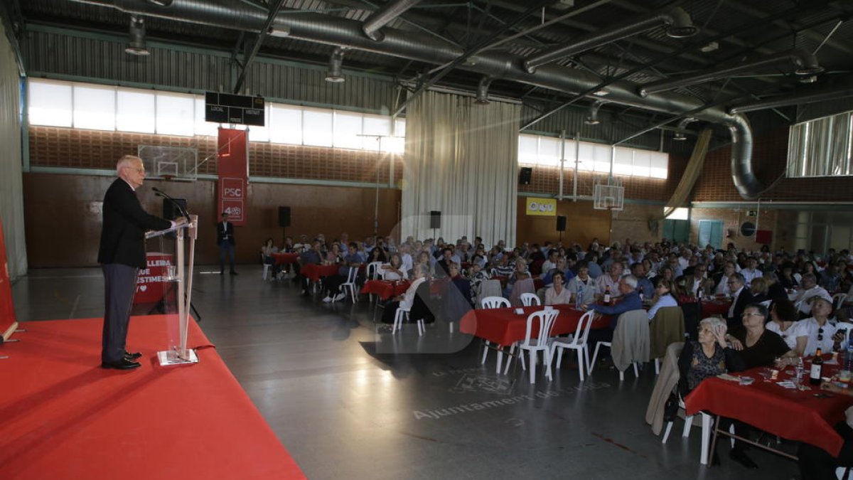 Borrell qualifica de ''totalitarisme'' el veto dels independentistes a Iceta pel Senat