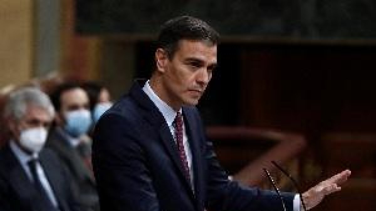Sánchez ofrece a Casado congelar la ley del Poder Judicial para negociar su renovación
