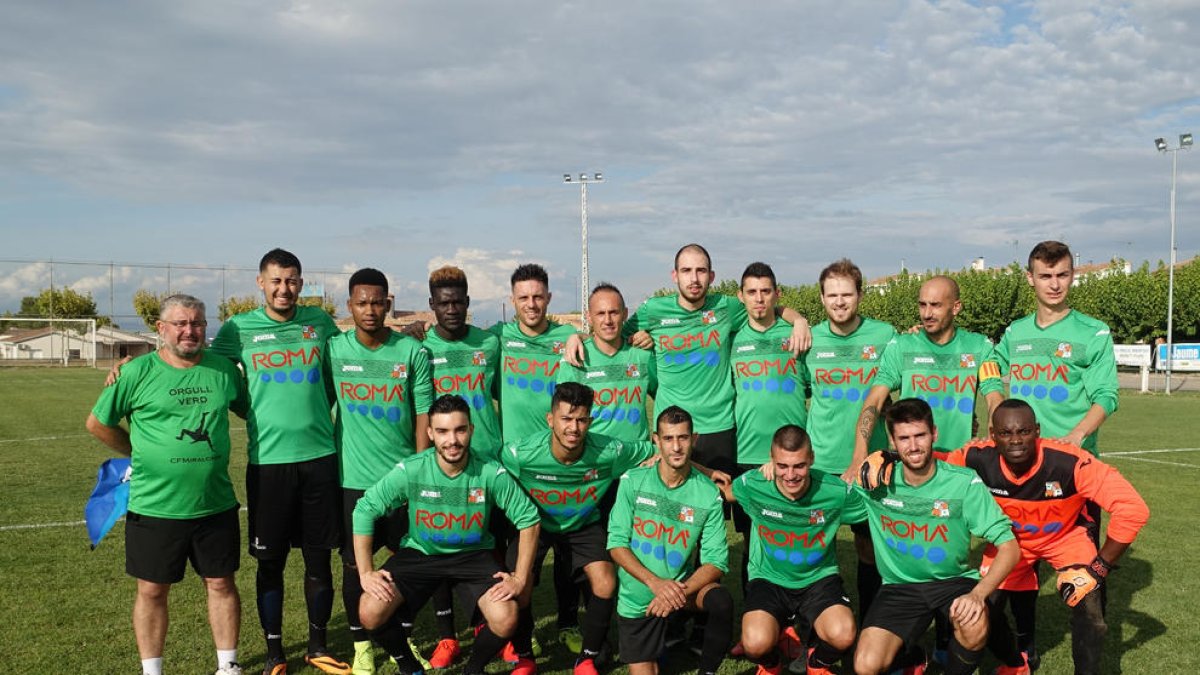 La nova plantilla del Miralcamp que es va estrenar ahir a la Lliga.