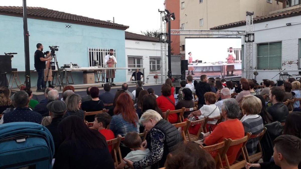 Un moment de la demostració gastronòmica a càrrec del cuiner Marc Ribas al VedellaTast.