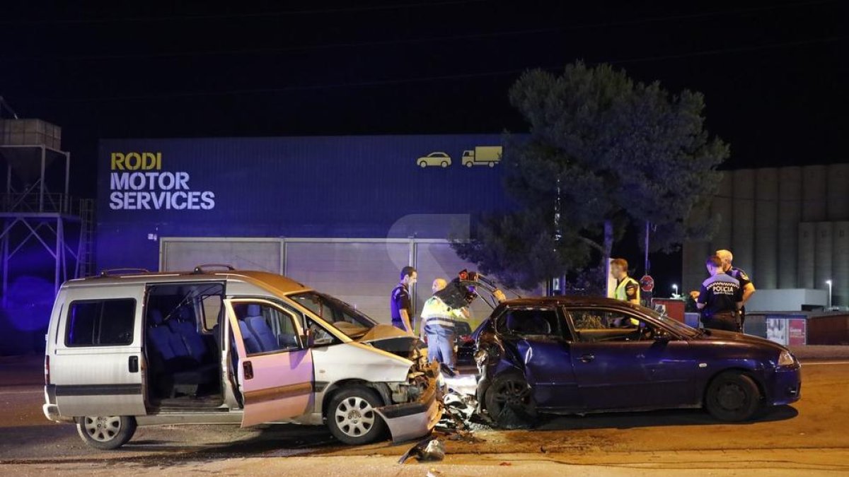 Tres ferits en una col·lisió entre dos vehicles al polígon d'El Segre de Lleida