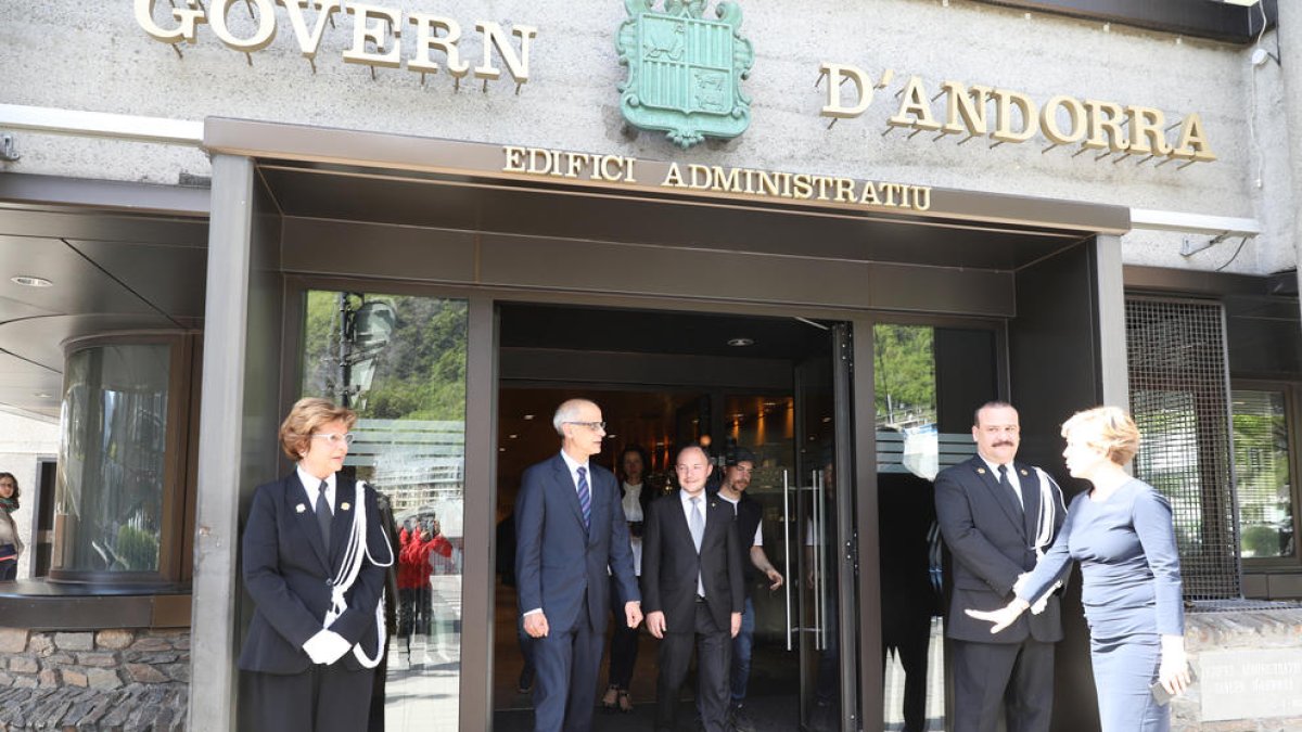 Martí y Espot ayer tras el traspaso de poderes.