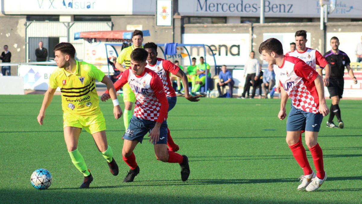 Una jugada d’un dels partits que ha disputat el Balaguer aquesta temporada.