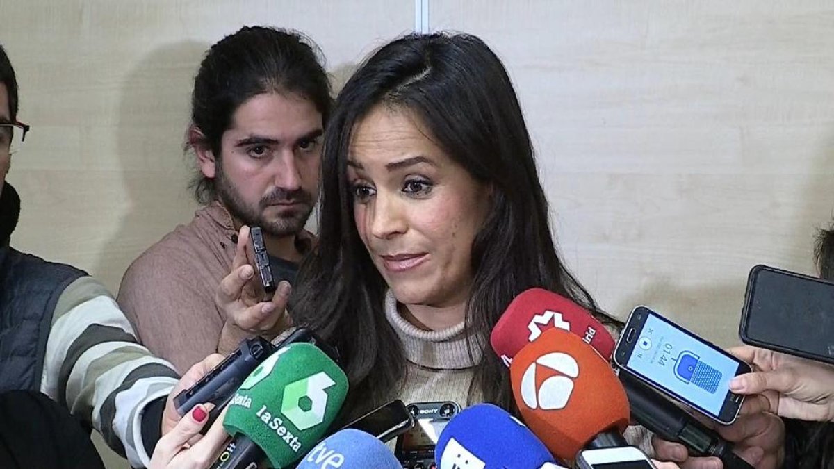 Imatge de Begoña Villacís, després de la roda de premsa d’ahir.