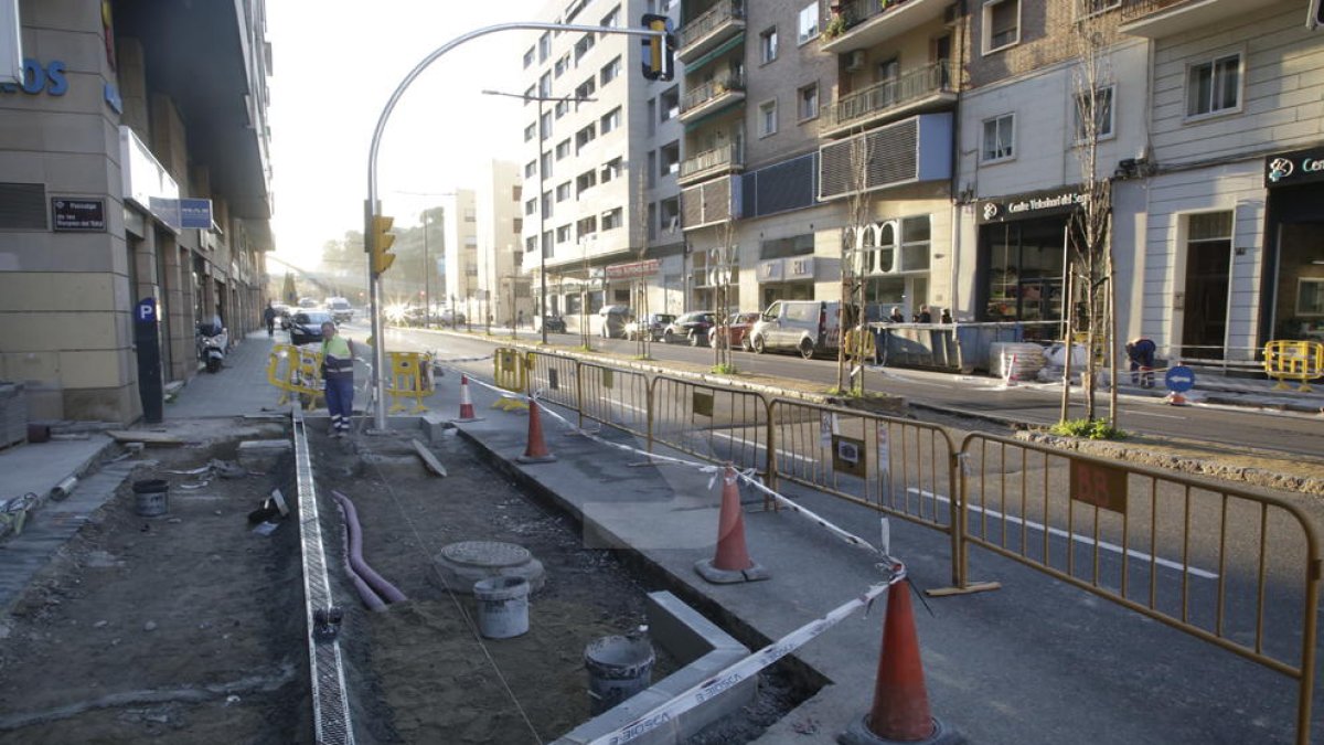 Obres a l'avinguda Madrid