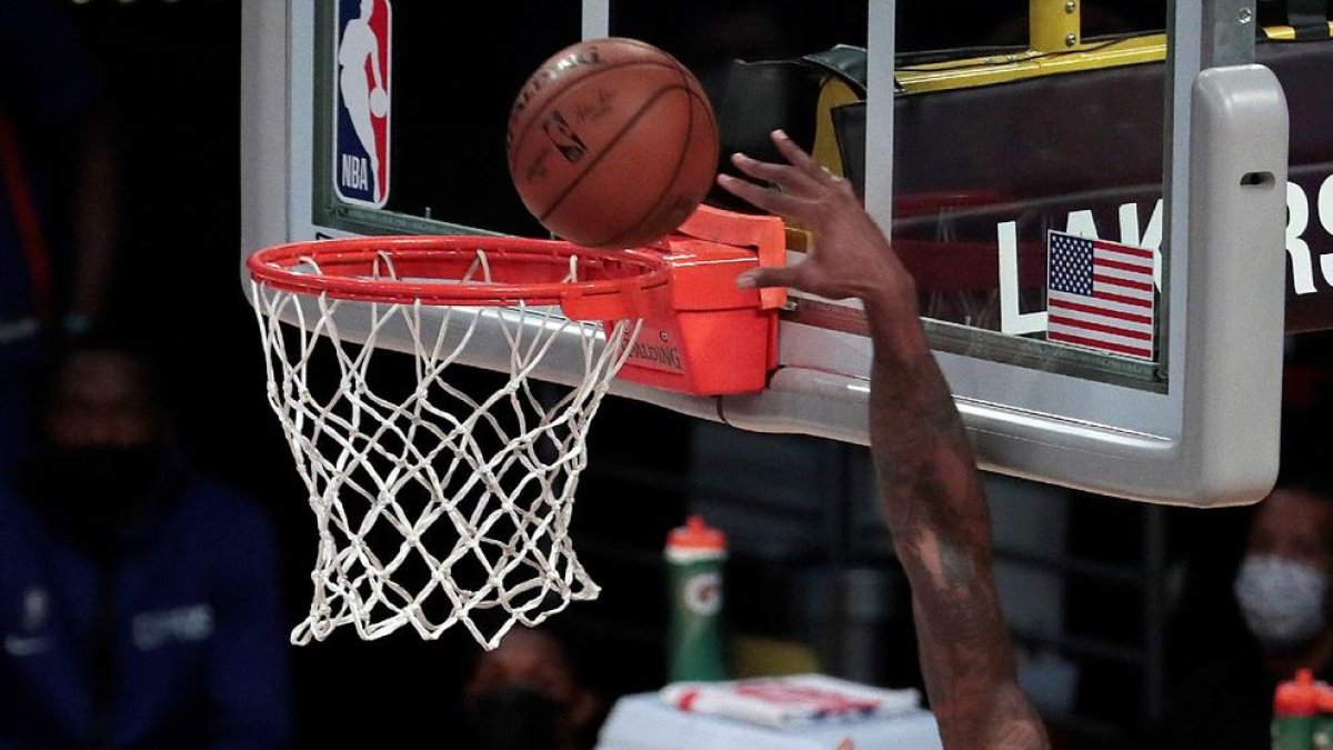 Marc no va tenir una bona estrena oficial amb la samarreta dels Lakers.