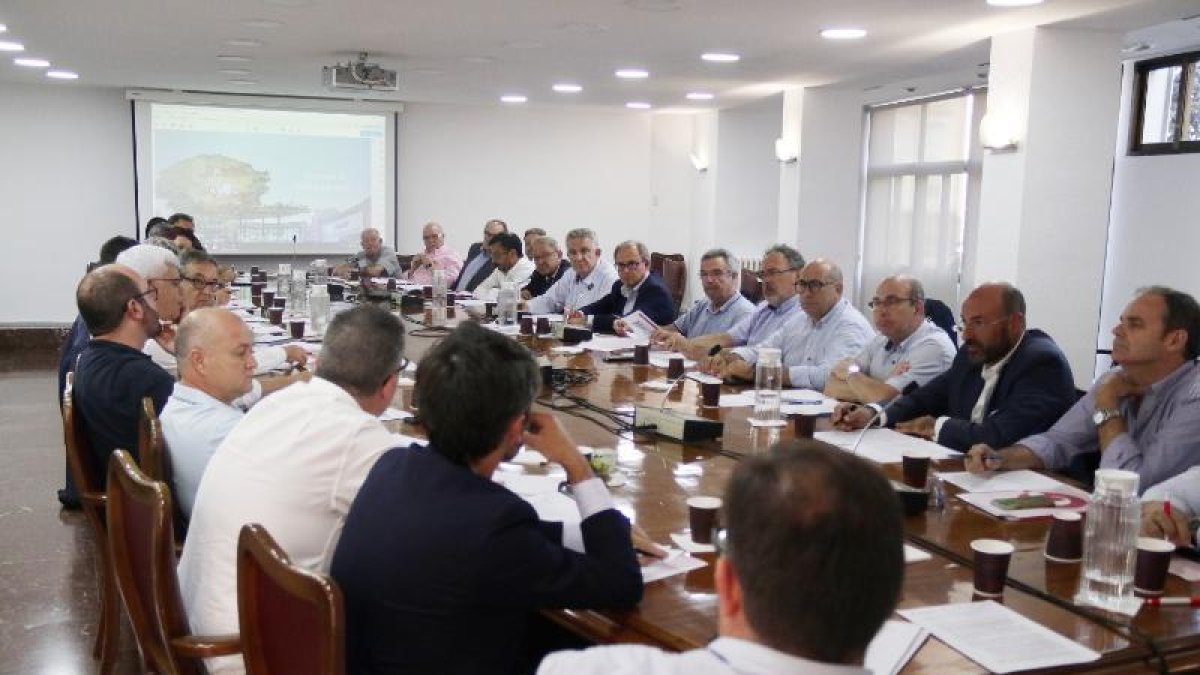 Pimec, la Cámara de Comercio y Hostelería presentaron cuatro alegaciones conjuntas contra el plan.