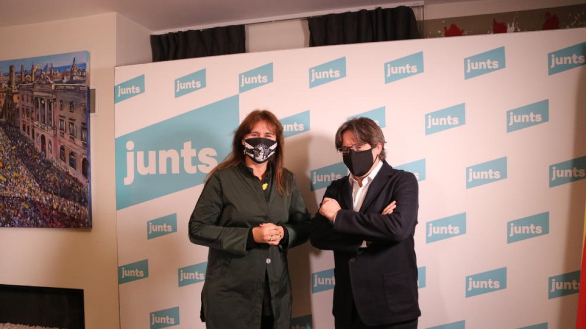 Carles Puigdemont i Laura Borràs, durant una trobada a Waterloo a començaments de desembre.