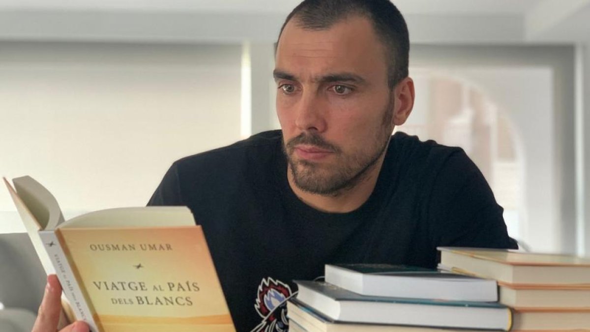 Pierre Oriola va seleccionar llibres per als companys.