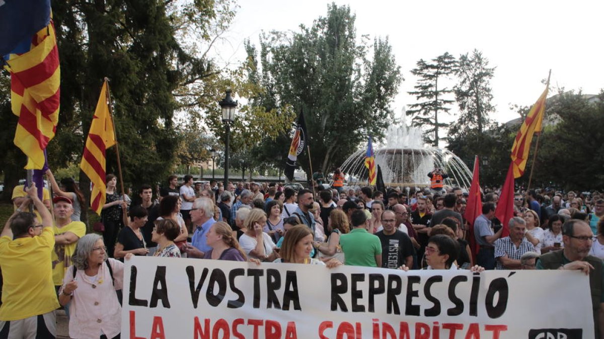 Más de 700 personas rechazan en Lleida las detenciones de nueve miembros de los CDR