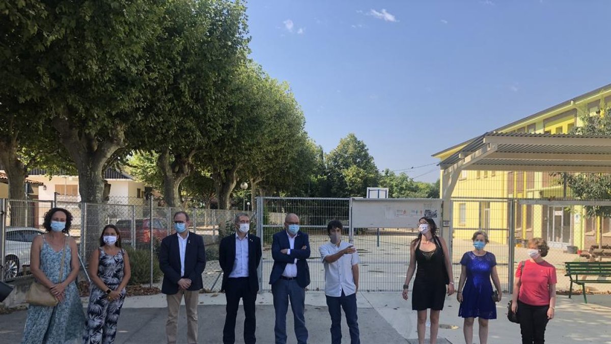 Visita a los terrenos donde se construirá la nueva escuela de Albesa.