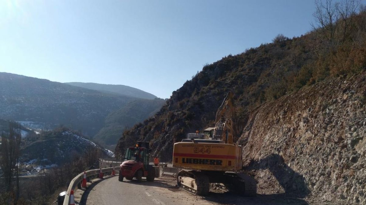 Imagen de unas obras que se están ejecutando en la N-260 entre El Pont de Suert y Xerallo.