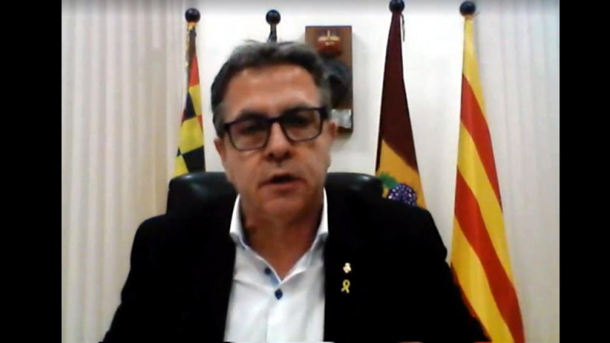 El presidente de la Diputación de Lleida, Joan Talarn, durante el primer pleno telemático de la institución.