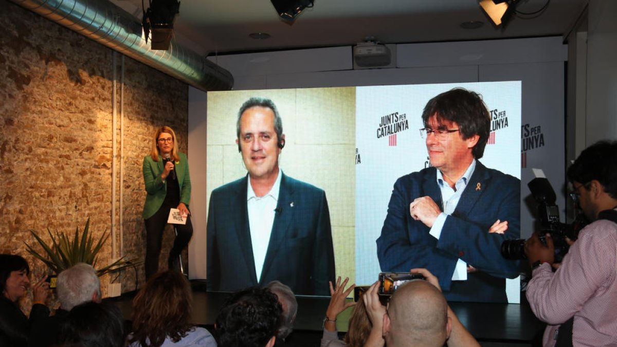 Elsa Artadi durant un acte ahir amb Joaquim Forn i Puigdemont.