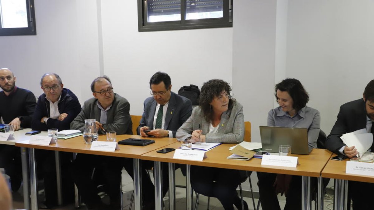 La consellera d’Agricultura, Teresa Jordà, ahir, en la sectorial de la fruita dolça celebrada a Lleida.