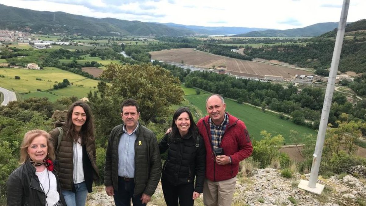 Una de las visitas que se hizo ayer por los pueblos de Rialb.