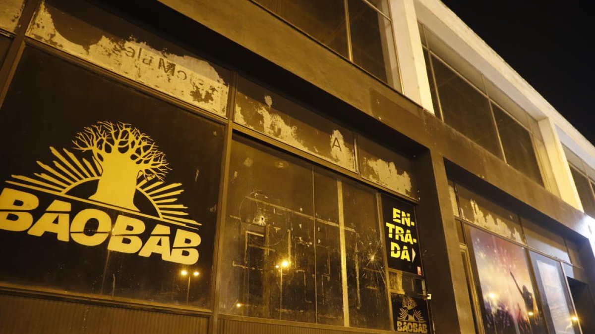 L’exterior de la discoteca Baobab.