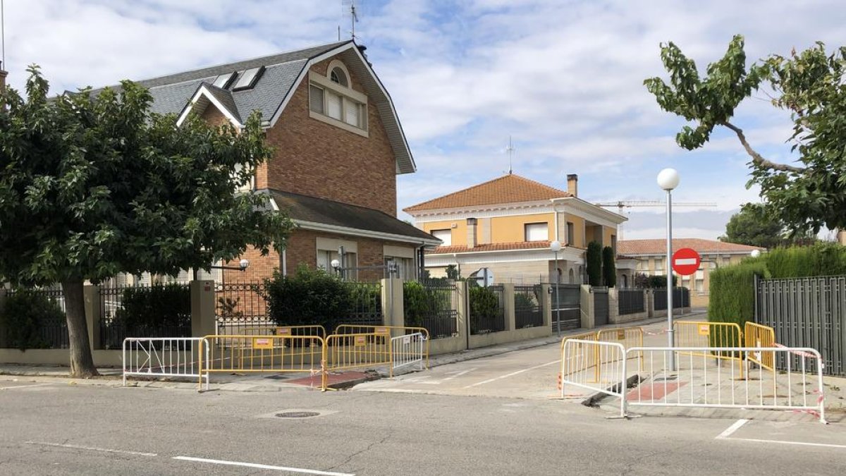 Las obras en la calle Río Cinca de Fraga.