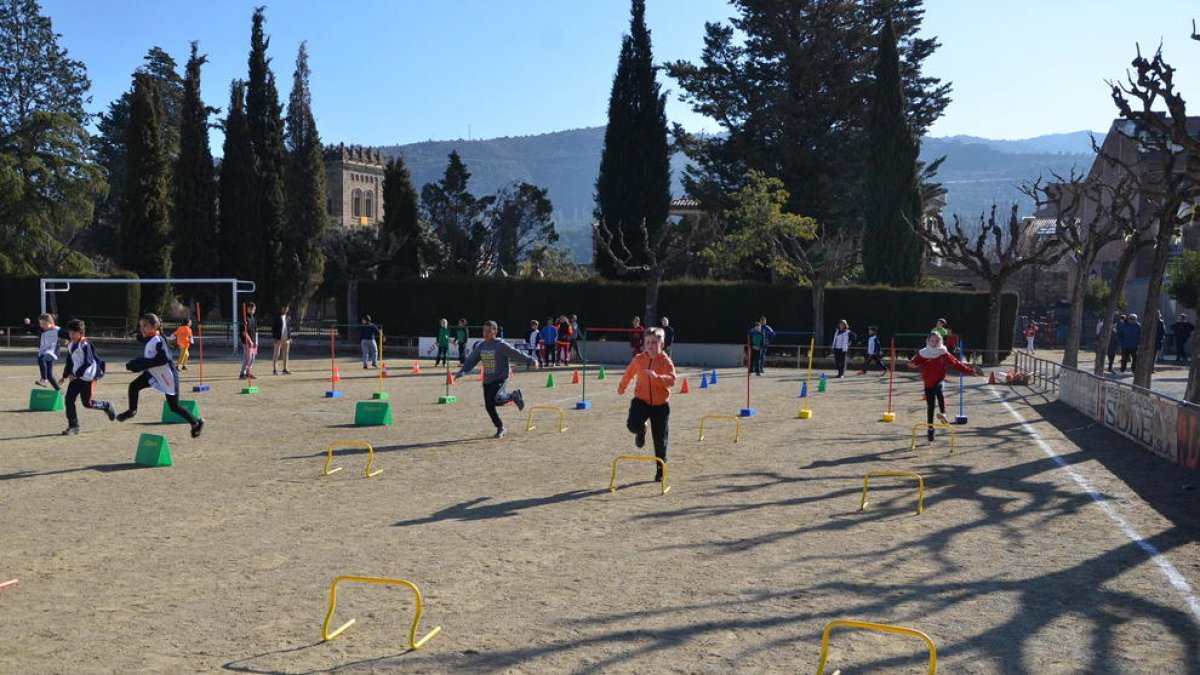 Trobada comarcal de miniatletismo en La Pobla