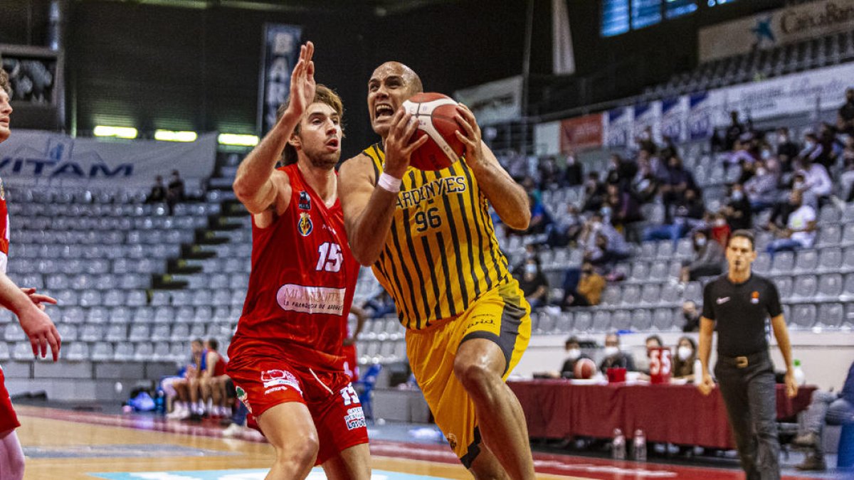 Mendiburu va liderar el Pardinyes i es va convertir en l’MVP del duel.