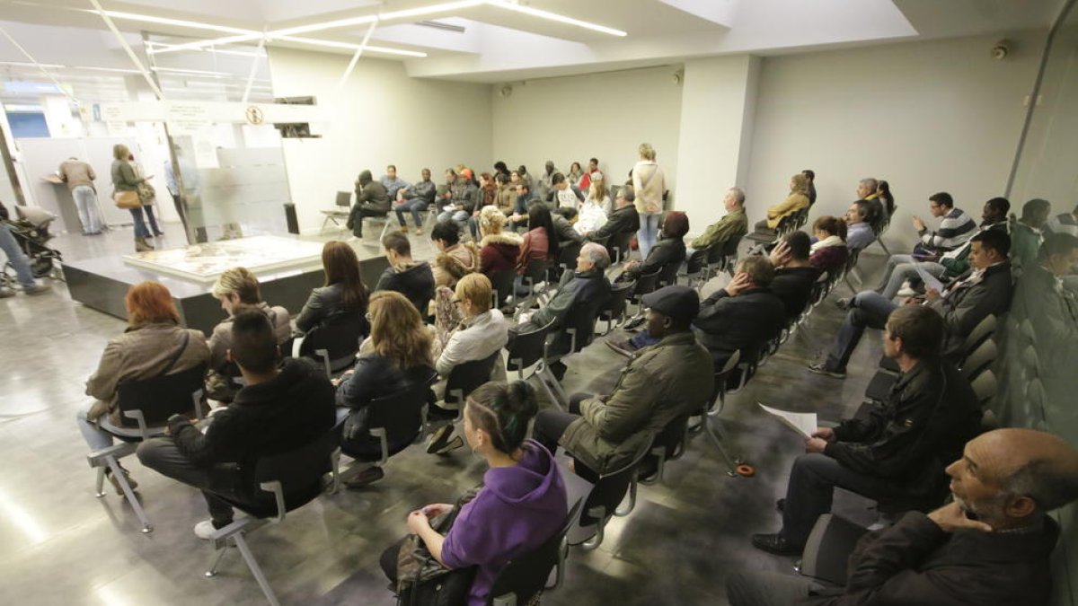 Imagen de archivo de una oficina de empleo en la ciudad de Lleida.