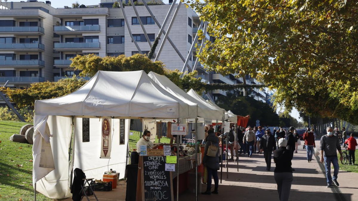 Cappont celebra el mercadillo artesanal Fem Tardor amb onze parades