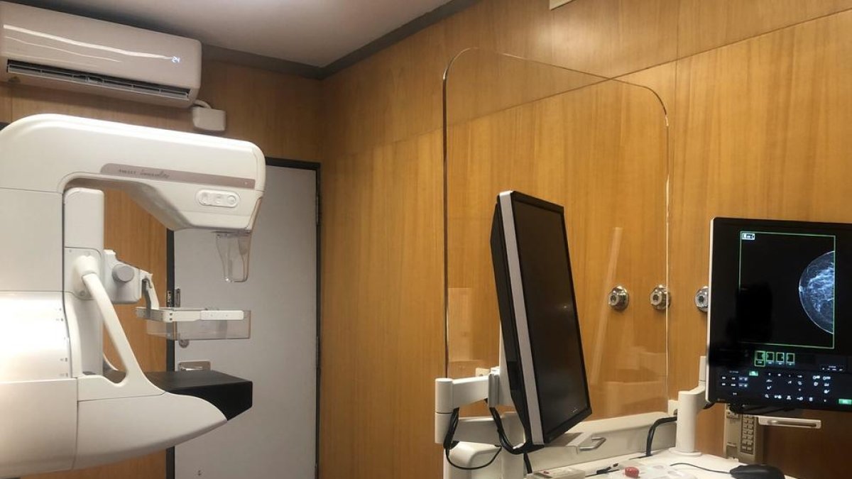 La Fundació Amancio Ortega dóna un mamògraf a l'Hospital Comarcal del Pallars